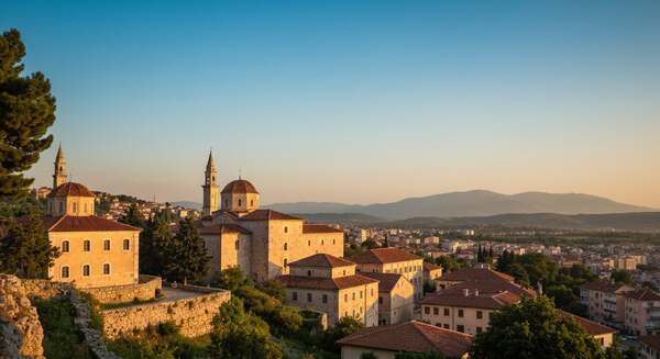 Tirana & Qendra — region Shqipëria